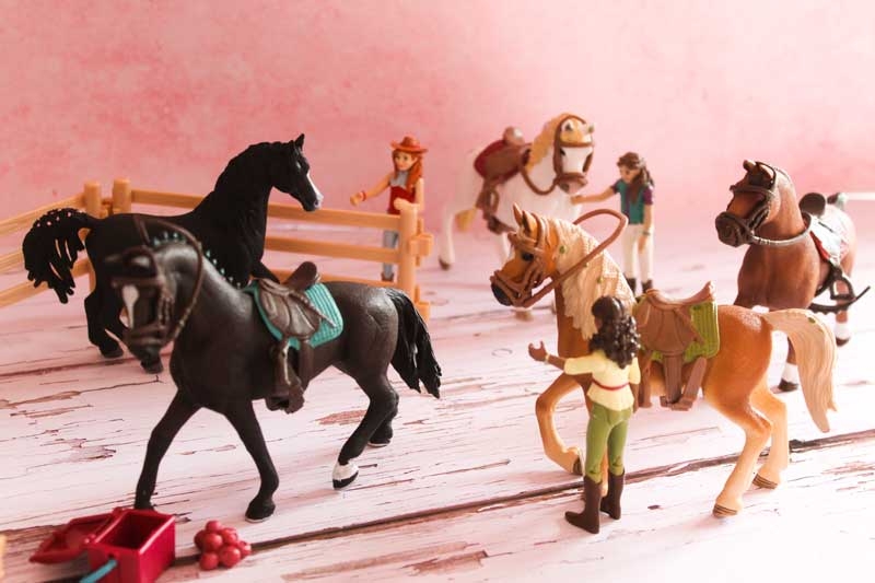 Schleich Horse Club, Horses & Riders Review